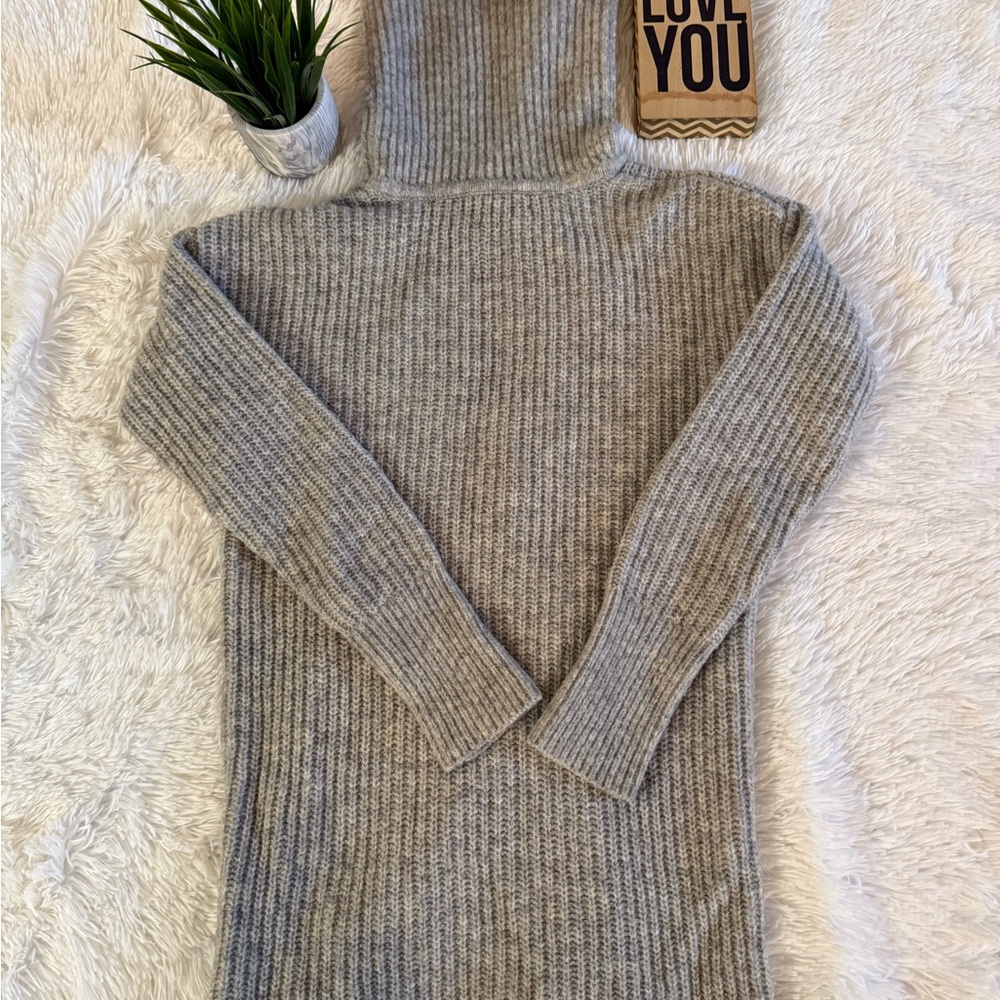 Banana Republic Gray Turtleneck Asymmetrical Sweater - Picture 8 of 12